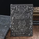 Carnet décoré de symboles anciens, esthétique unique