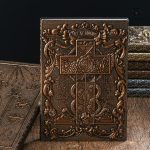Édition spéciale de carnet avec symboles mystiques