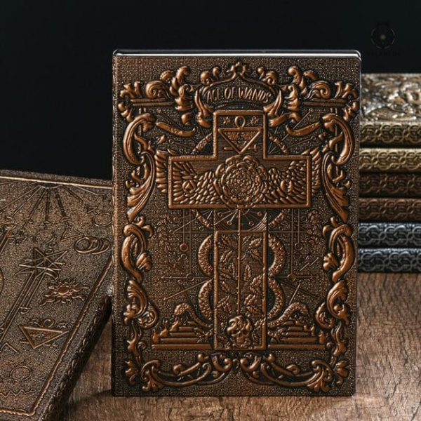 Édition spéciale de carnet avec symboles mystiques