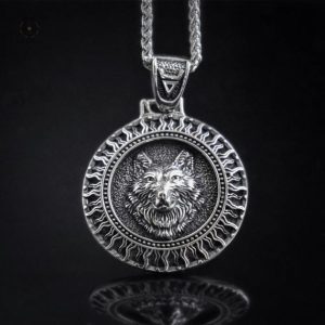 Pendentif en forme de tête de loup
