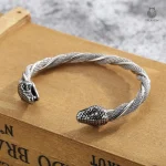 Torque Serpent Bracelet en style Viking, design élégant et mythique
