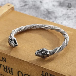 Torque Serpent Bracelet en style Viking, design élégant et mythique
