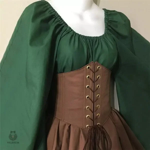 Style médiéval : tunique d'elfe avec manches larges