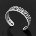 Bracelet antique inspiré de l'ère viking, art et tradition
