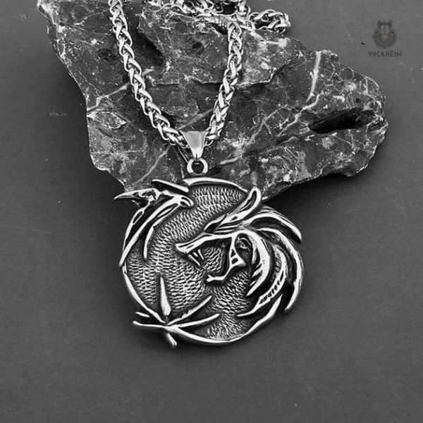 Accessoire médiéval inspiré de l'univers Witcher