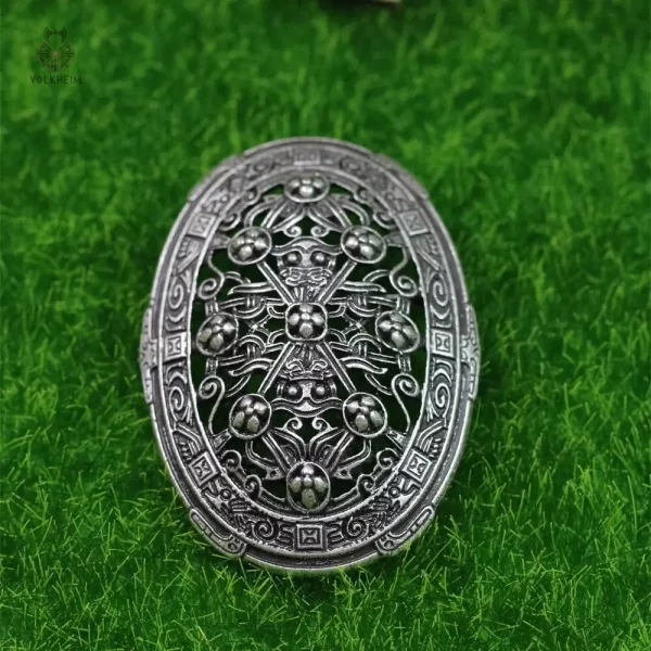 yggdrasil-1 Broche Viking - Yggdrasil, l'Arbre Monde en métal