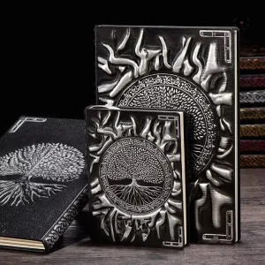 Accessoire viking : carnet Yggdrasil avec couverture en relief